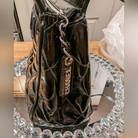 CHANEL Vintage Patent Leather Slit Pocket Shoulder Bag w COA - Picture 7 of 16